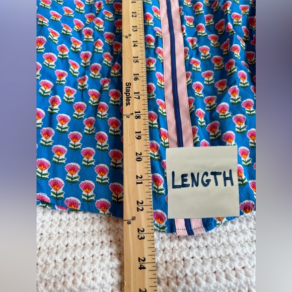 THML Women's Smocked Neck Floral Top Size Medium - Picture 8 of 9